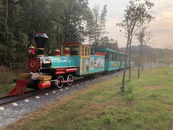 HYC-72座轨道观光火车