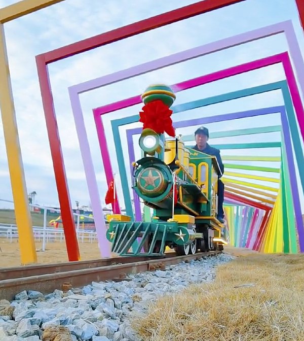 HYC-20座轨道观光火车（骑跨式）